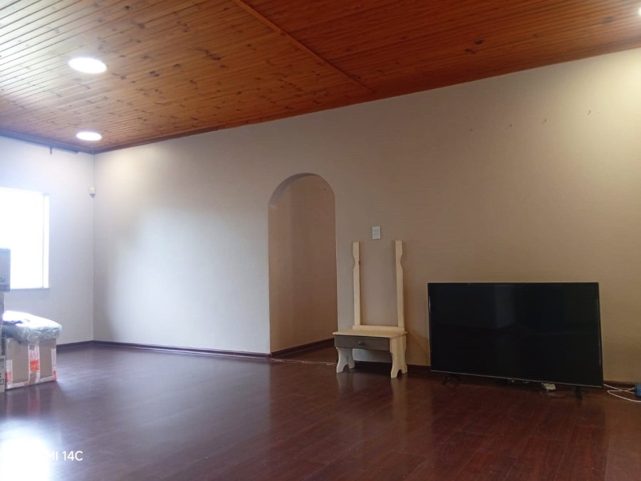 5 Bedroom Property for Sale in Universitas Ridge Free State